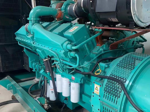 泸县更换100kW柴油发电机组机油时，需要注意哪些事项？